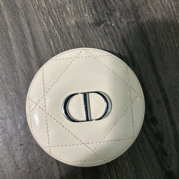 Dior highlight. Brand new never used - Picture 1 of 3